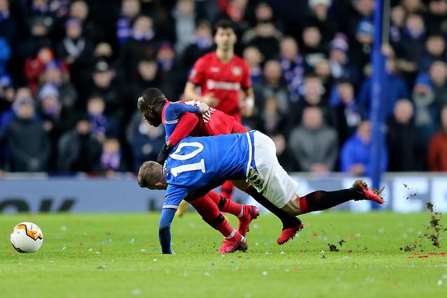 英超综合：曼联客场小胜切尔西